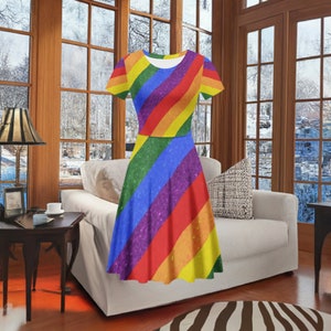 Robe LGBT Pride à encolure dégagée et manches courtes - Tailles jusqu'à 4XL