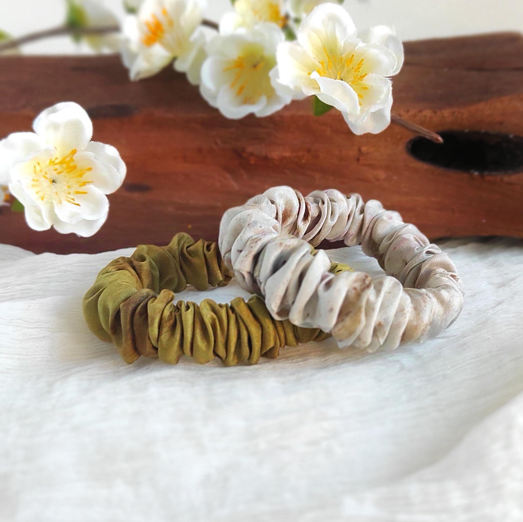 Natural silk hair tie Chic style, Botanical dyed silk hair scrunchie in two color, Green and silver gray pure silk scrunchy for curly hair