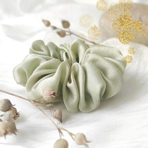 Botanically dyed silk scrunchy, Mint green hair tie, Organic mulberry silk elastic for woman