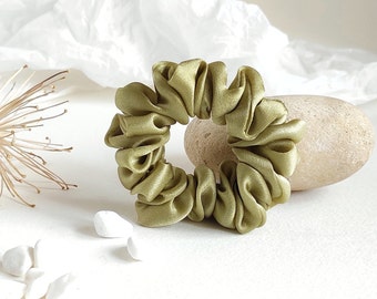 Olive green color natural silk scrunchie, Boho scrunchie eco dyed for ponytail hair, One size organic hair tie, Scrunchy gift for thick hair