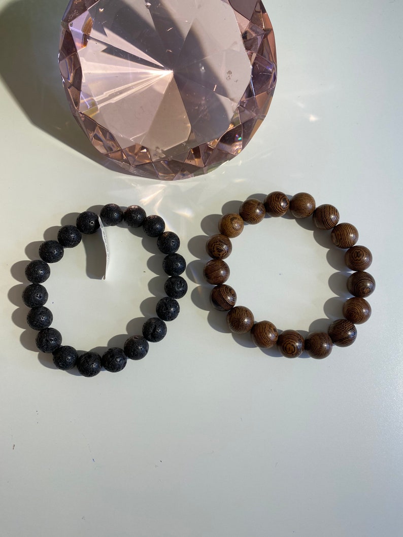 Bracelets pierre de lave ou bois homme ou femme image 1