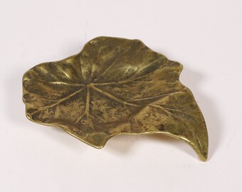 Vintage Brass leaf coin or jewelry dish Star Begonia