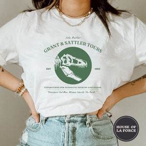 Grant & Sattler Tours Dinosaur Shirt, Movie Lover Gift, Paleontology Shirt, Movie Shirt, Dinosaur Shirt, Gifts for Geeks, Geek Chic