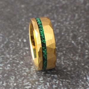 Malachite Ring with Gold, Gold Hammered Ring with Malachite, Men&#39;s Malachite Ring, 8mm wide Ring, Men&#39;s Wedding Band, Malachite Ring for Men