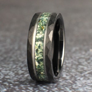 Hammered Moss Agate Ring with Silver Lines, Moss Agate Wedding Band, 8mm Wide Ring