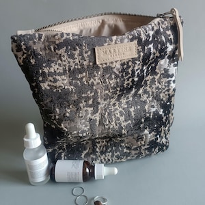 Bolsa de maquiagem alta de luxo com zíper de metal - Organizador de cosméticos grande, bolsa artesanal para artigos de higiene e cuidados com a pele