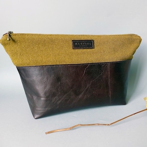 Leather makeup pouch, Big makeup bag, Moss green toiletry organizer, Large cosmetic storage, Wrinkled leather cosmetic bag