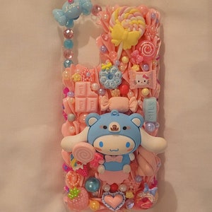 Decoden Phone Case DIY Kit Kawaii Boy Girl Lovers Kiss Bench Frames Bows  Cream and Charms for Samsung Android Apple iPhone Tablet 