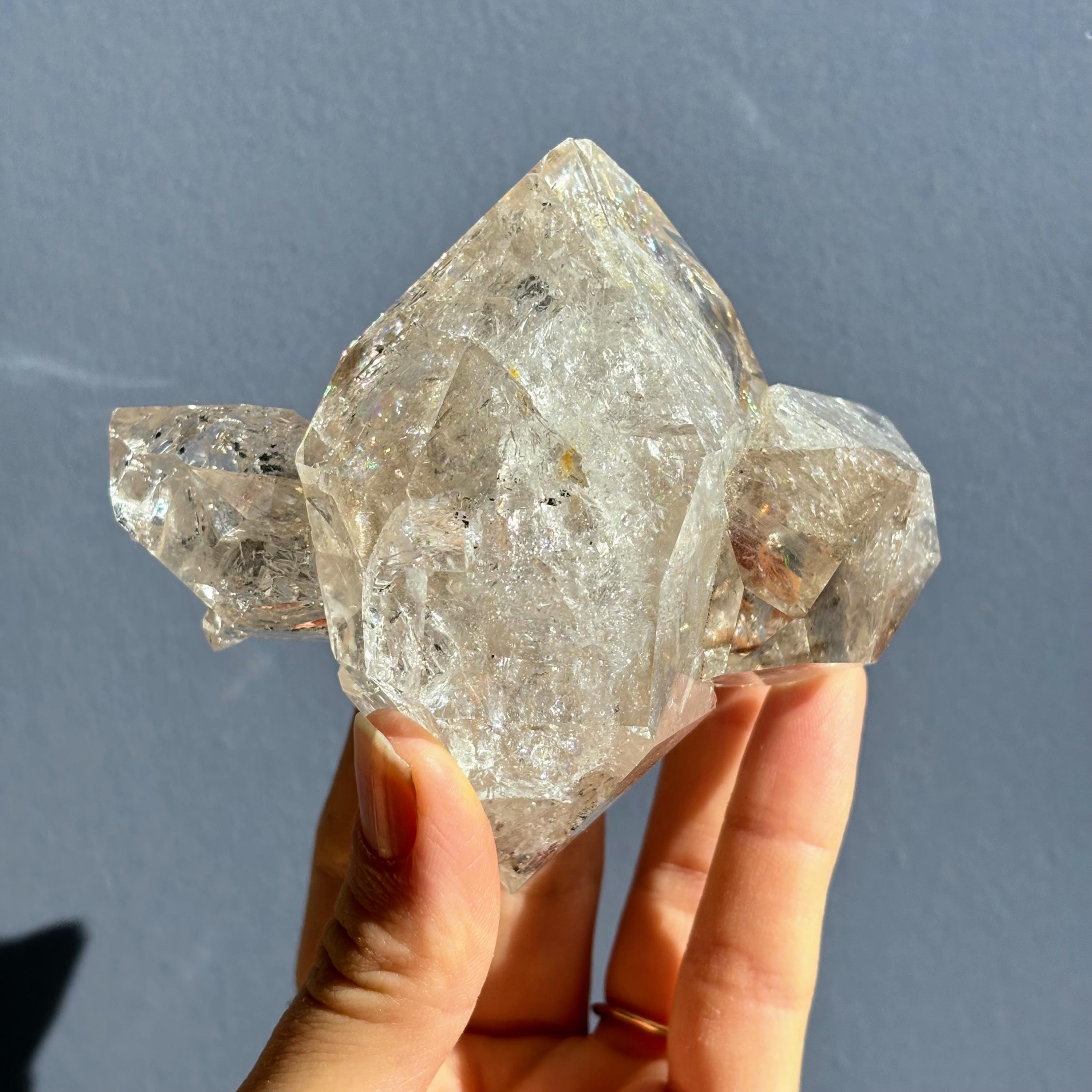 エース・オブ・ダイアモンズ鉱山産の特大ハーキマーダイヤモンド