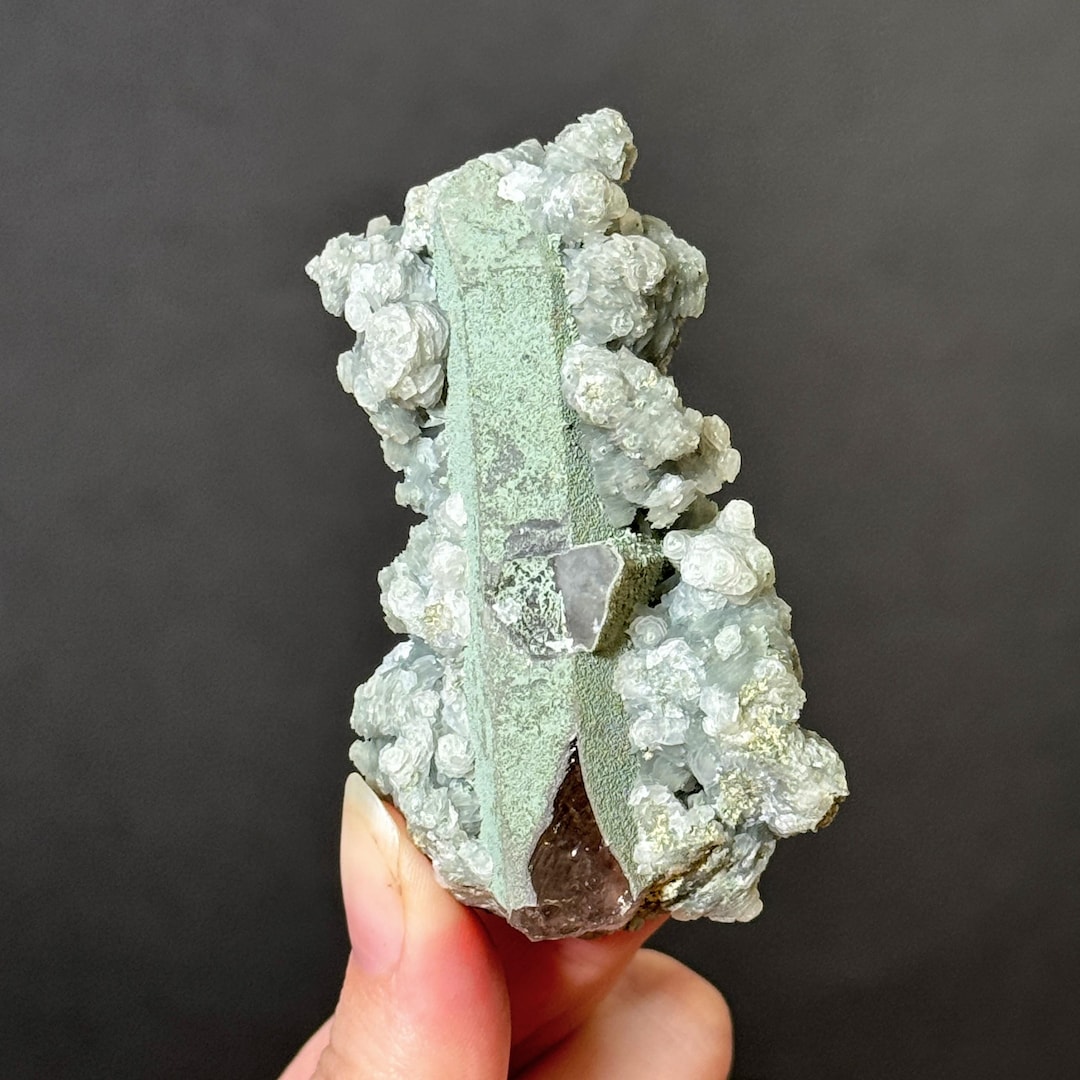 Matcha Quartz Cluster With Chlorite and Calcite From Inner Mongolia ...