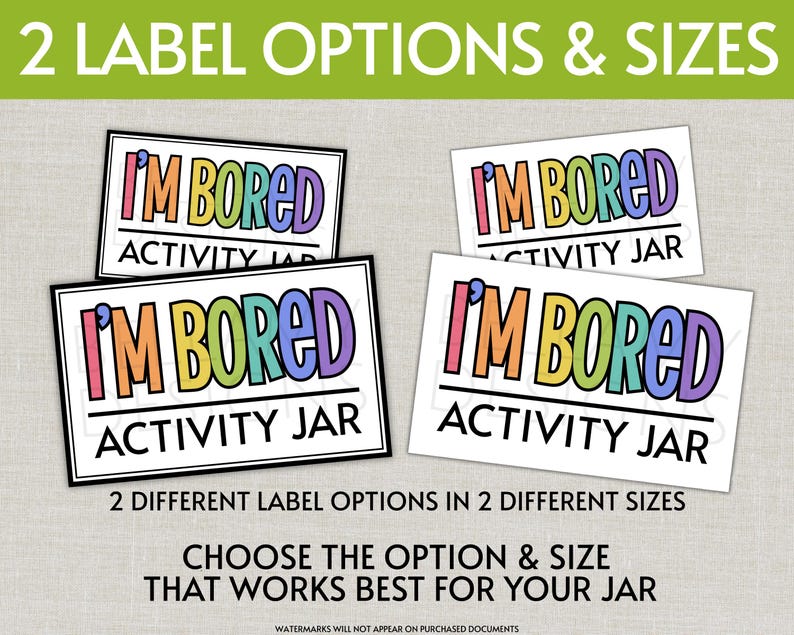 Op de afbeelding: Vier rechthoekige labels voor een activiteitenpot, gepresenteerd in twee verschillende formaten en twee ontwerpvarianten. Elk label bevat de kleurrijke tekst I'M BORED ACTIVITY JAR in een vet, speels lettertype op een lichtgrijze achtergrond.