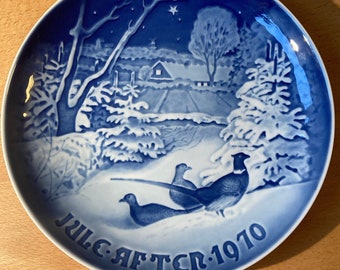 Danish Plate, Bing & Grondahl Copenhagen, Trio of Pheasants in Wintery Scene, 1970, Collectible Christmas Plate, Blue and White, Wall Hanger