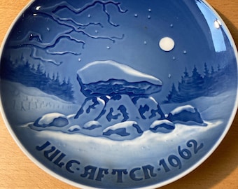 Cool Rock Cairn Plate, Sentry Rock, Danish Christmas/ Winter Collectible Plate, 1962, Blue Porcelain, Jule Aften, Bing & Grondahl Copenhagen