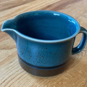 Arabia Finland Small Pitcher, Creamer, Syrup Jug, &quot;Meri&#39; Pattern, Stoneware, Smoky Blue w/ Brown Stripe, Scandi Mid Cent Mod Classic, Nice!