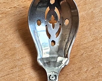 Sterling Silver Slotted Spoon, Robert Wallace "Carmel" Design, Long Handle for Retrieving Pickles, Olives, Jam, 1922, Arts & Crafts Pattern