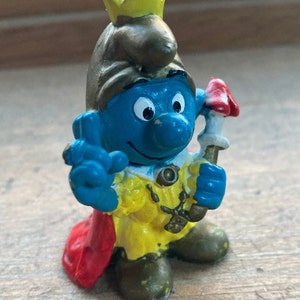 Smurf King Figurine, Emperor, Royalty Vintage Toy Smurf, 1978, Peyo, Schleich, Mardi Gras, Cake Topper, Christmas Ornament, Action Figure