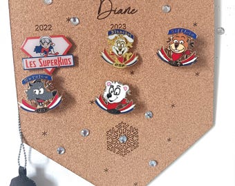Broche émail ESF - Ecole Du Ski Français - La Trace Decat Paris - Pin's Métal