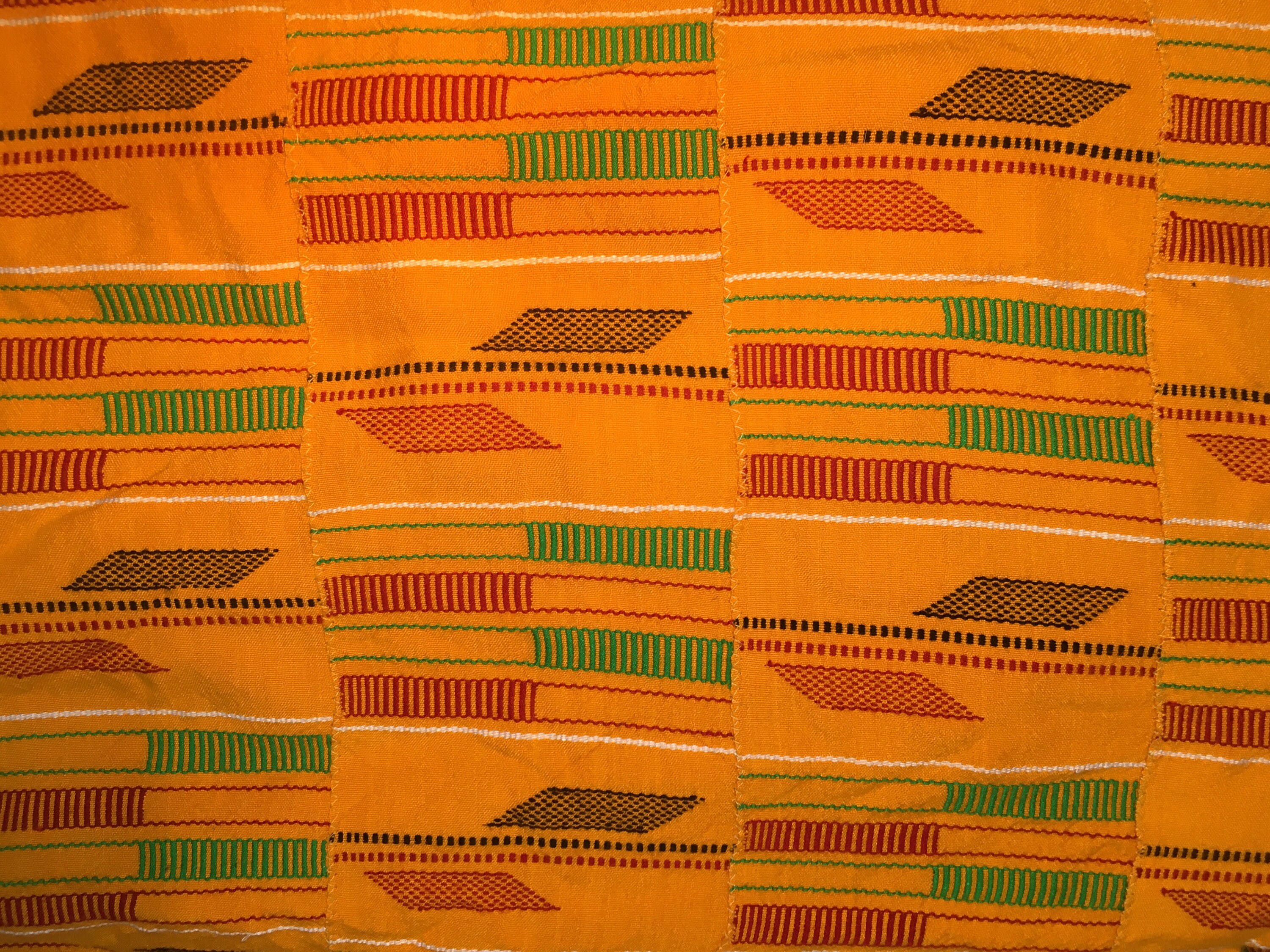 Tissage Kente Du Ghana - Habits Des Rois