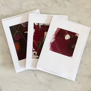 Juego de 3 tarjetas de felicitación, con sobres, pintadas a mano.
