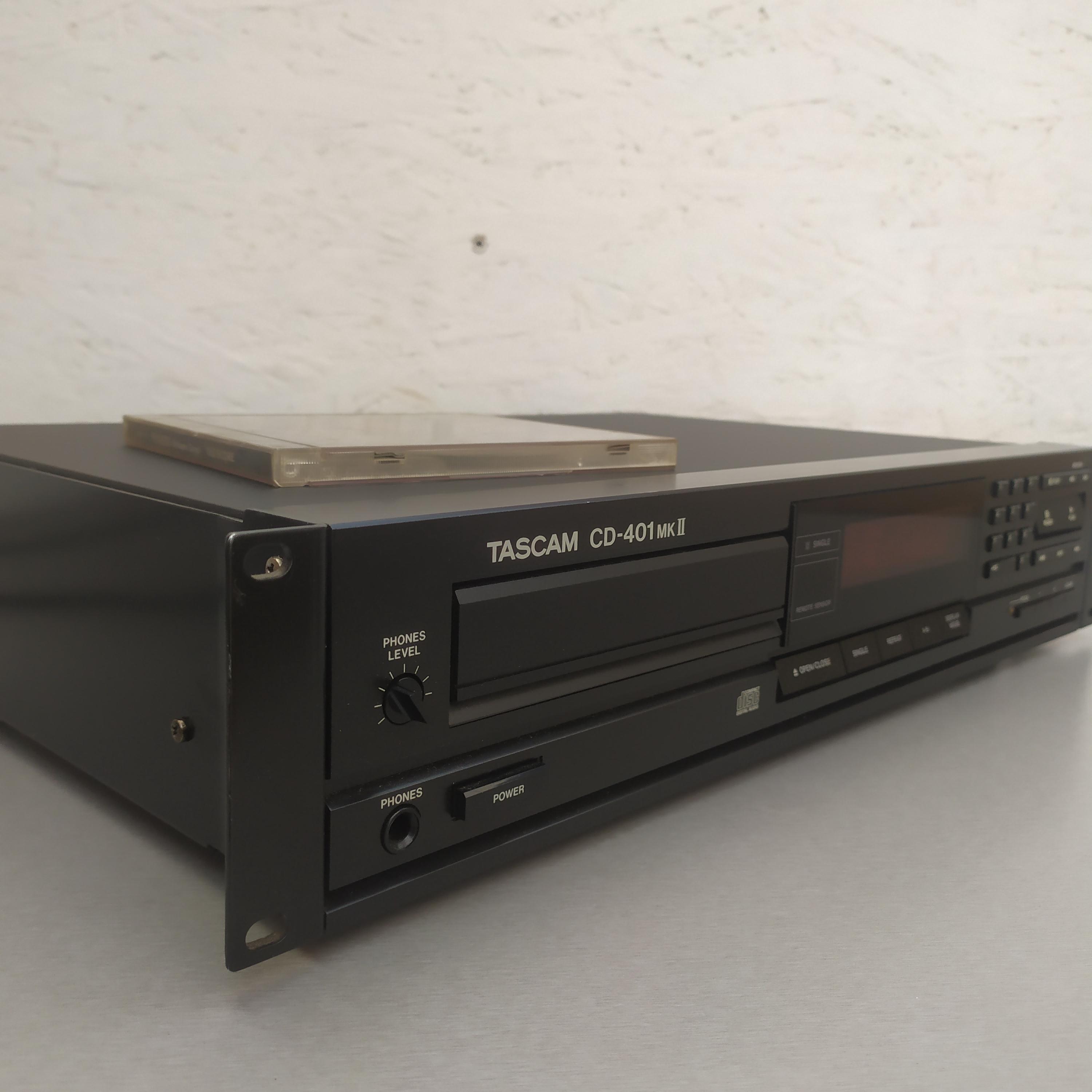 TASCAM タスカム　CDプレーヤー　CD-401 業務用CDプレーヤー TASCAM タスカム CDプレーヤー CD-401 業務用CDプレーヤー - メルカリ