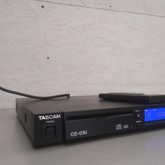 Tascam CD-01U Vintage CD Player – Discontinued Pro Audio Rackmount