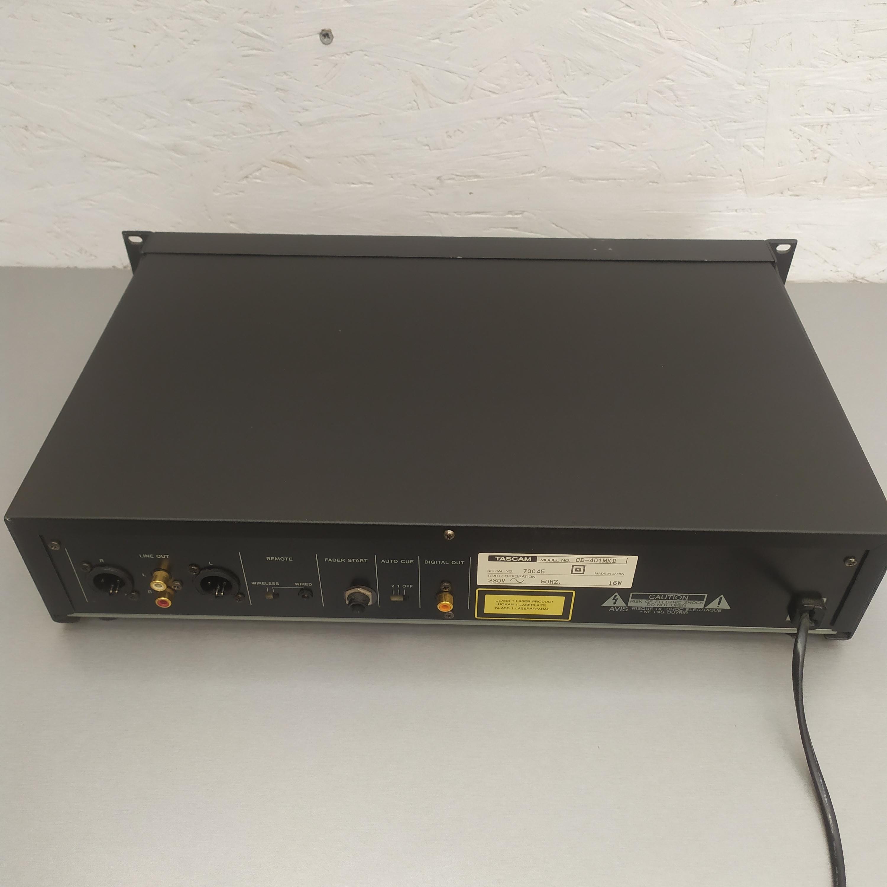 Tascam CD-401 MKII Professional CD Player – Studio-grade