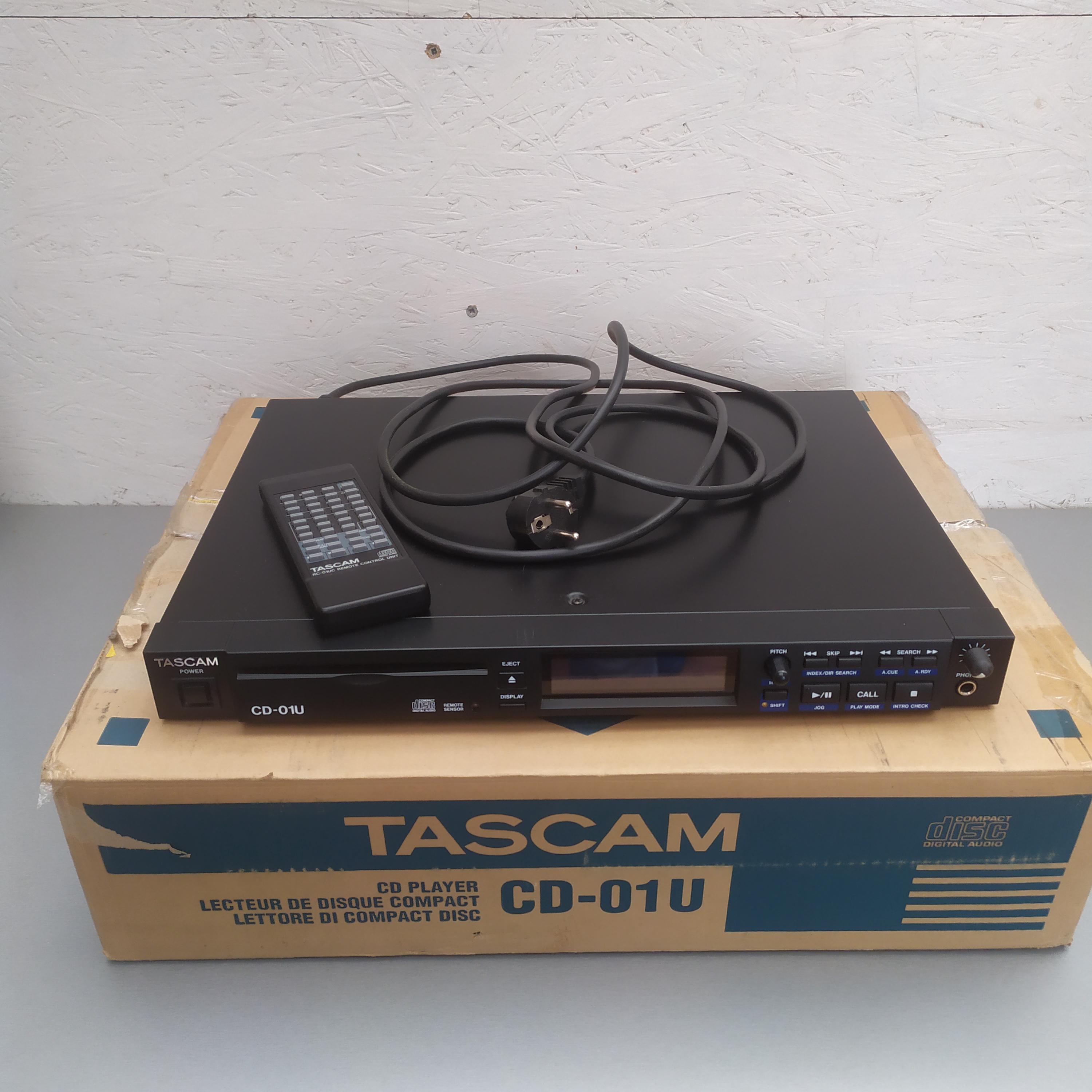 Tascam CD-01U Vintage CD Player – Discontinued Pro Audio Rackmount