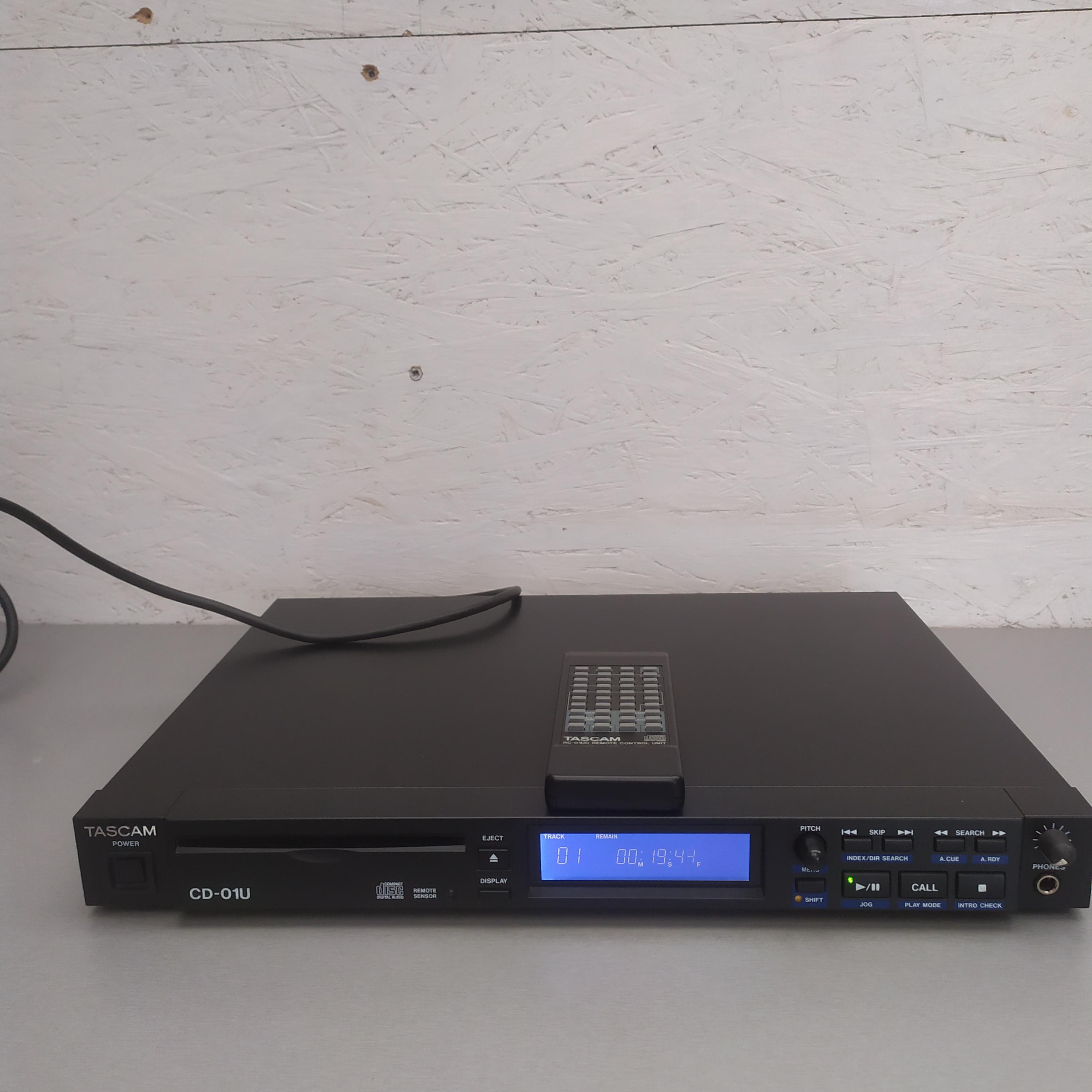 TASCAM CD-01U CDプレーヤー ジャンク品 Tascam CD-01U Vintage CD Player – Discontinued Pro Audio Rackmount