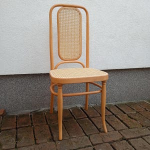 Krzesło do jadalni z drewna giętego w stylu Thonet, z siedziskiem z trzciny, odrestaurowane