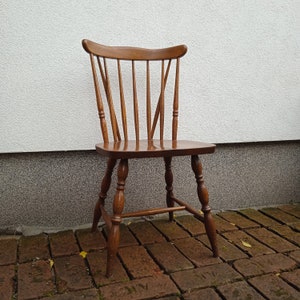 Vintage Ercol Windsor dining chairs, massive chair, solid wood chair, spindle chair, old side table chairs