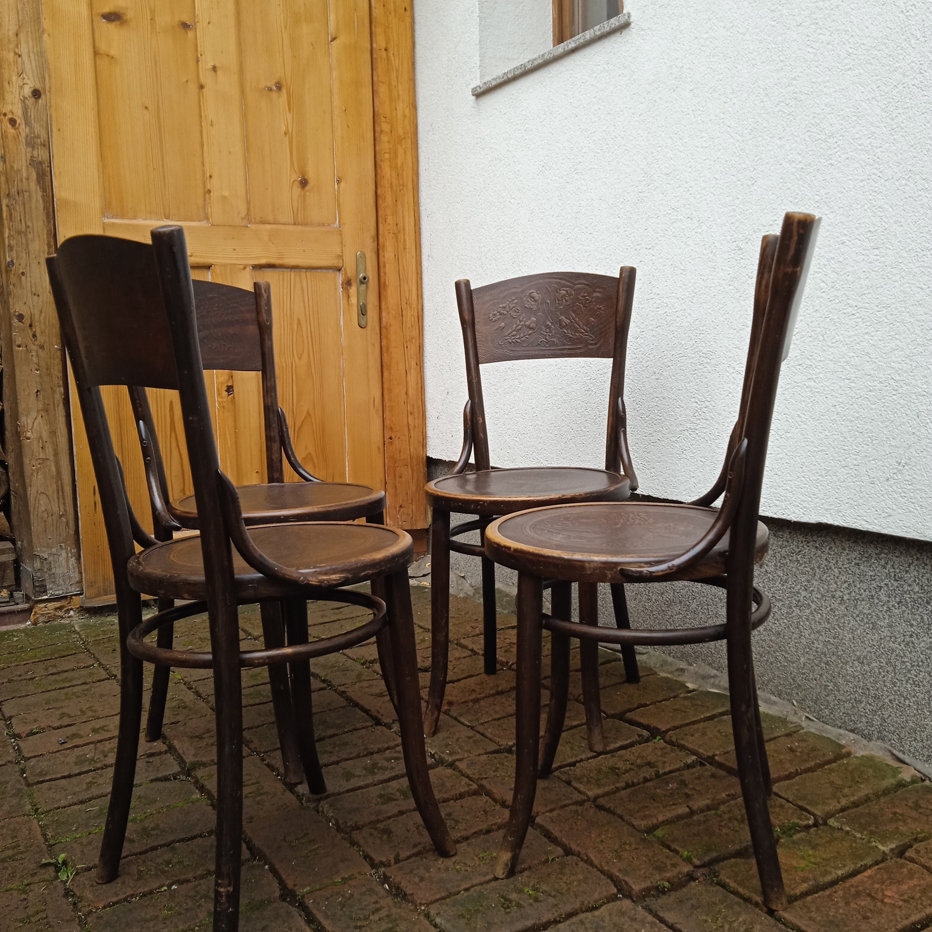 Set of 4 Original Thonet Mundus, Art Nouveau Bentwood Cafe