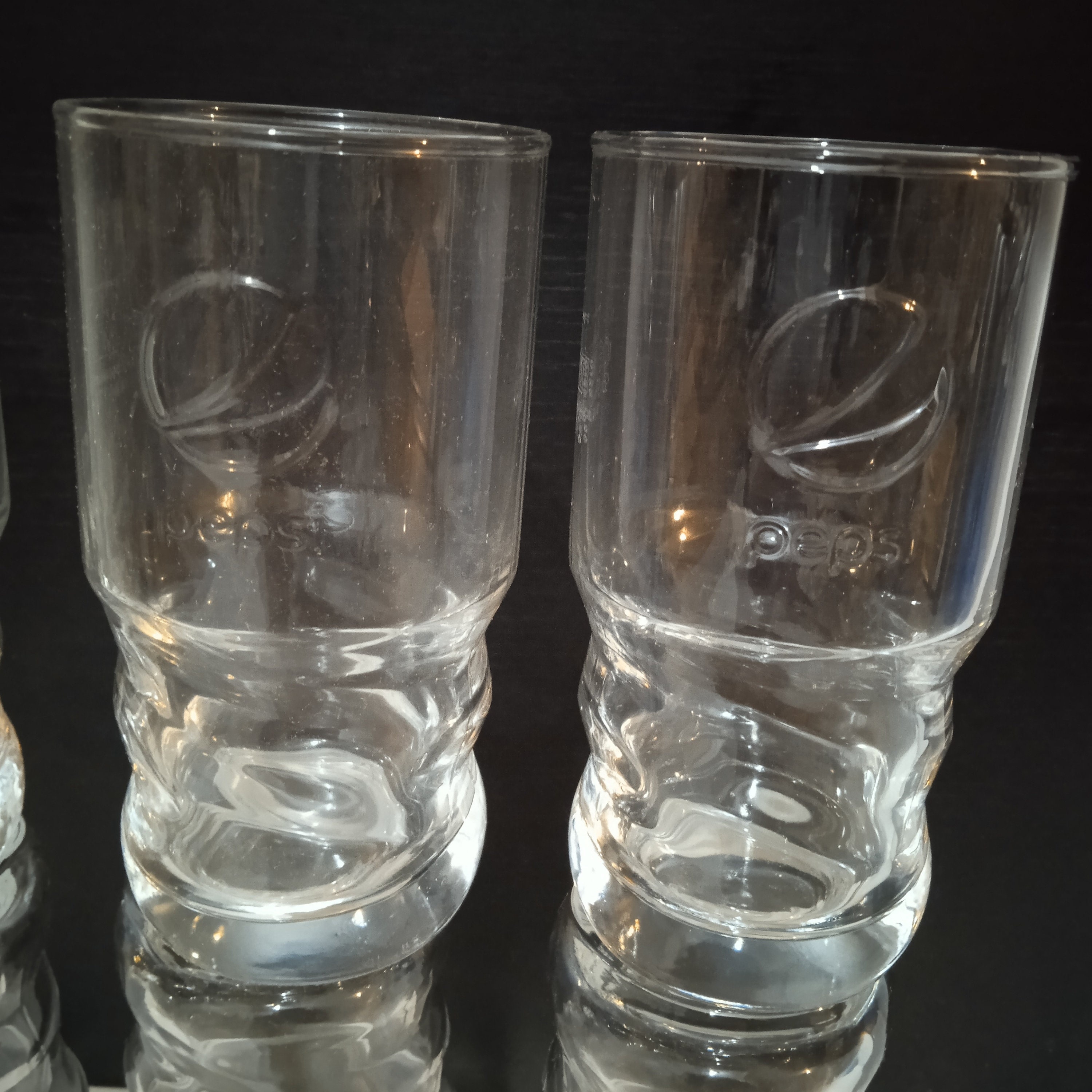 aesthetic glasses drinking Pink Drinking Glass, Pink Depression Glass Aesthetic, Vintage Style Dr