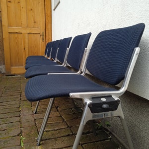 Chaise vintage Castelli DSC 106 : capitonnage bleu Mid-Century moderne, cadre en aluminium