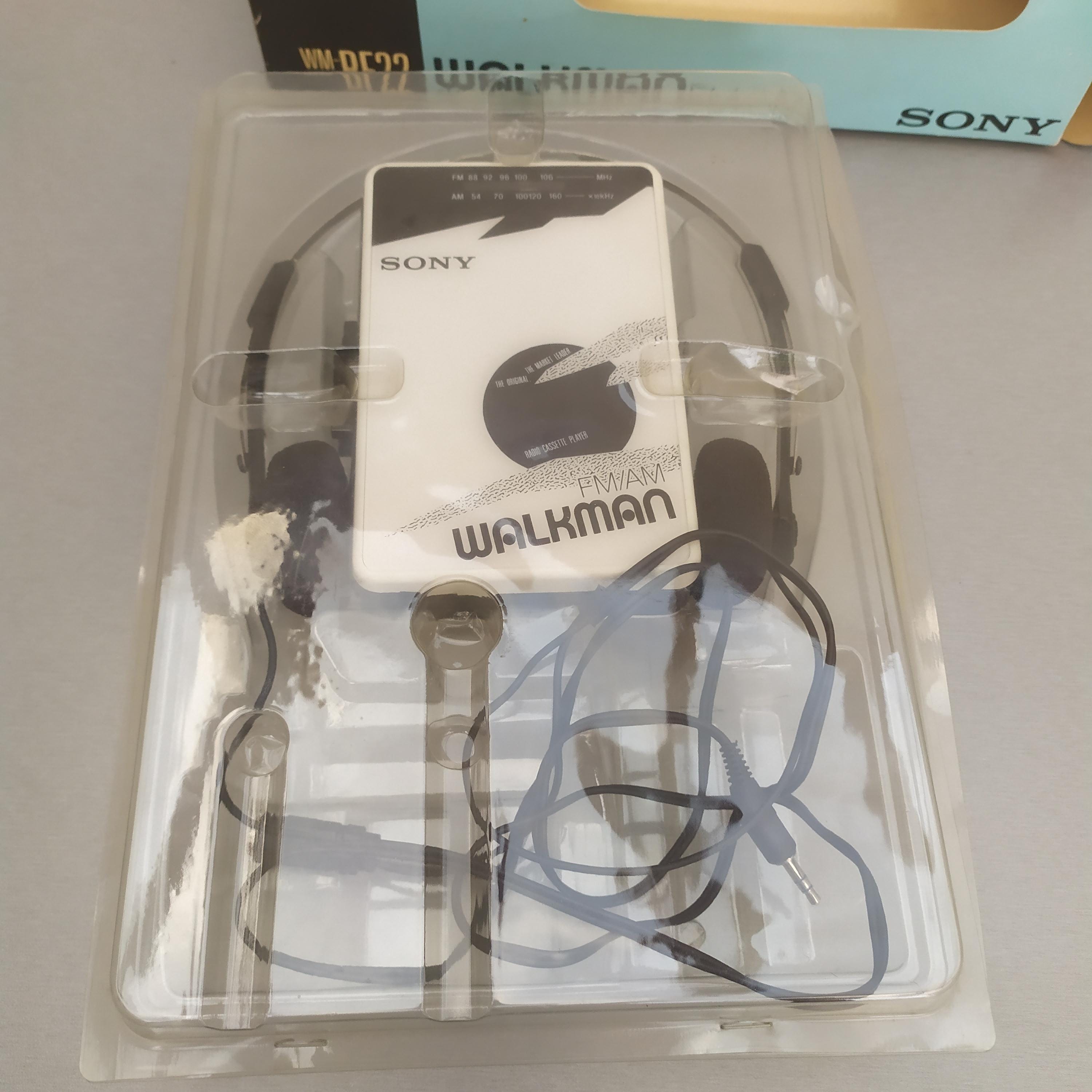 Sony Walkman WM-BF22 – Blanc – Lecteur Cassette Vintage – Occasion