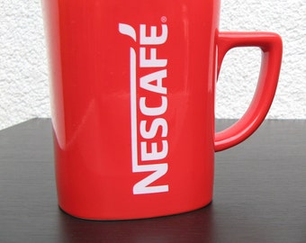 Ein Paar rote Vintage Nescafe-Tassen, Set mit 2 Kaffeetassen, Fassungsvermögen 2 dcl