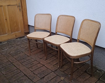 1 von 3 Thonet Esszimmerstühlen, Josef Hoffmann für Thonet, Bugholz Esszimmerstühle, Prager Stuhl, NEUER Rattanstuhl, Bistrorohrstühle