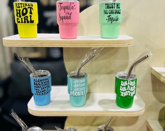 Pegatinas para vasos de chupito pequeños: Vinilo impermeable / Pegatinas personalizadas para vasos de chupito / Recuerdos para despedidas de soltera / Recuerdos para bodas y fiestas nupciales