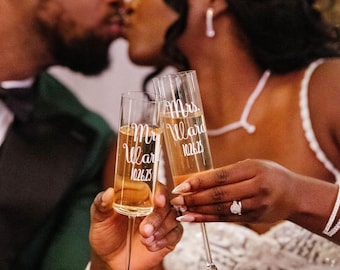 Copas de champán personalizadas para novios / Copas para brindis de boda / Elegante juego de regalo de 170 ml