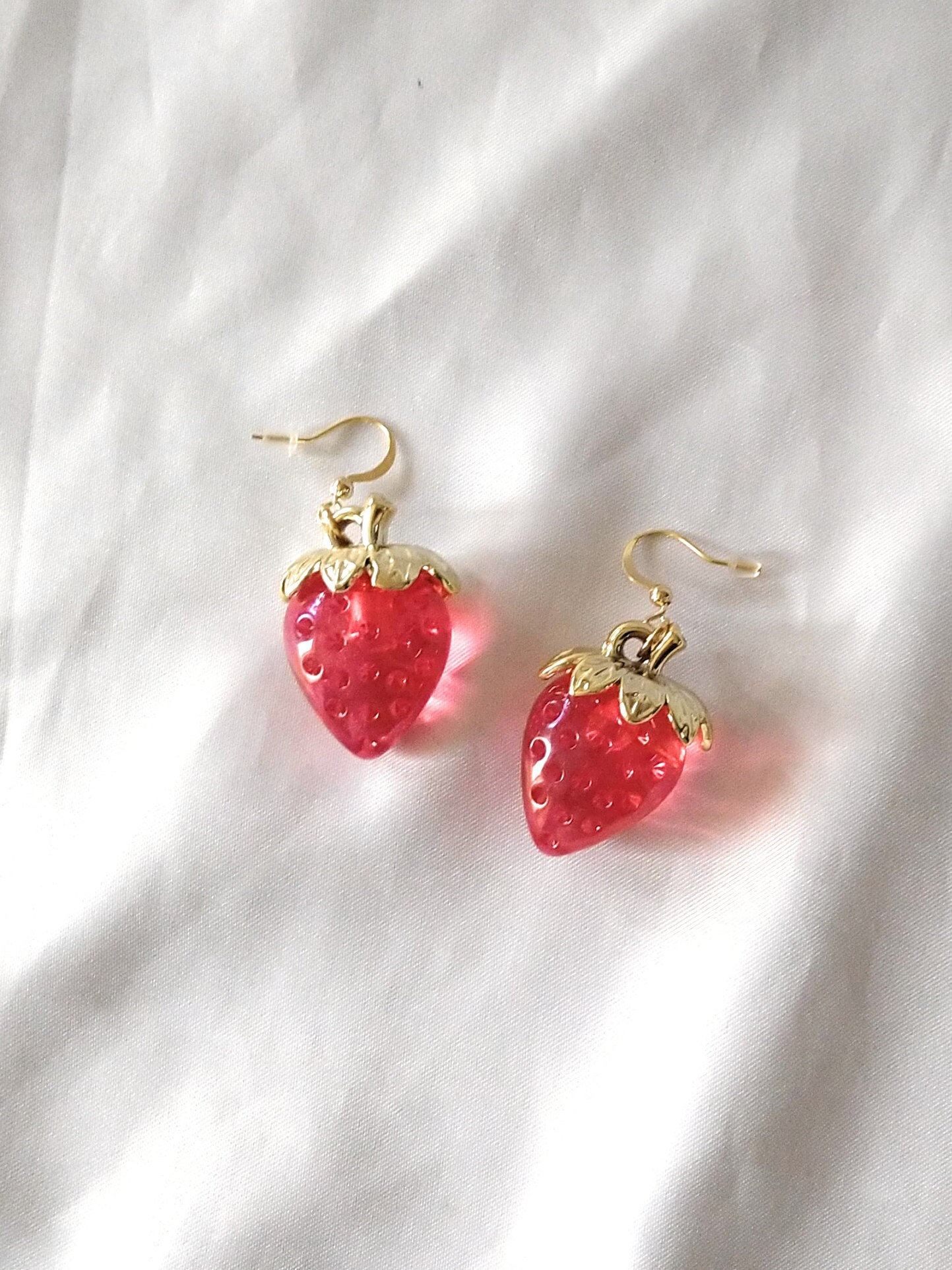 【関税込み】Strawberry Earrings - Shourouk - Strass - Green il_fullxfull.4802965684_shk3.jpg