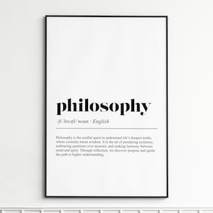 Puede incluir: Impresión enmarcada con la palabra "philosophy" en negrita, en negro. Debajo, la pronunciación fonética y la palabra "sustantivo" se muestran. Una definición de filosofía está impresa debajo.