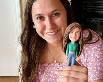 Customized girlfriend bobbleheads, personalized romantic gifts for her, bobblehead gifts for girlfriend, best anniversary gifts for her