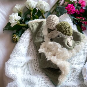 Doudou au crochet Tortue Kaki