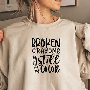 Gebroken kleurpotloden nog steeds kleur SVG, inspirerende Svg, inspirerende citaten Svg, motiverende Svg, inspirerende Svg, T-shirt Svg