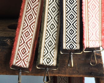 Tracolla morbida per chitarra con frange intrecciate, stile borsa