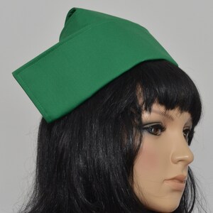 Green vintage style fabric nurse hat with 2 buttons, oldfashioned coloured nursing cap