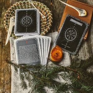 Magia rúnica: 24 cartas rúnicas con folleto adjunto