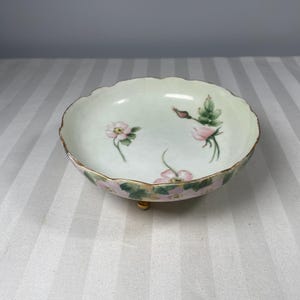 Decorative Floral Pattern Porcelain 3 Footed China Bowl