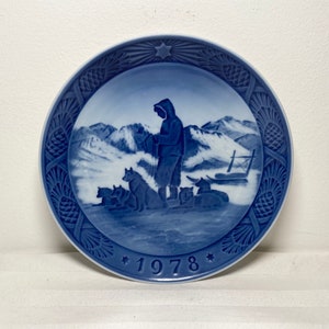 Royal Copenhagen Christmas 1978 Collectors Plate Greenland Scenery