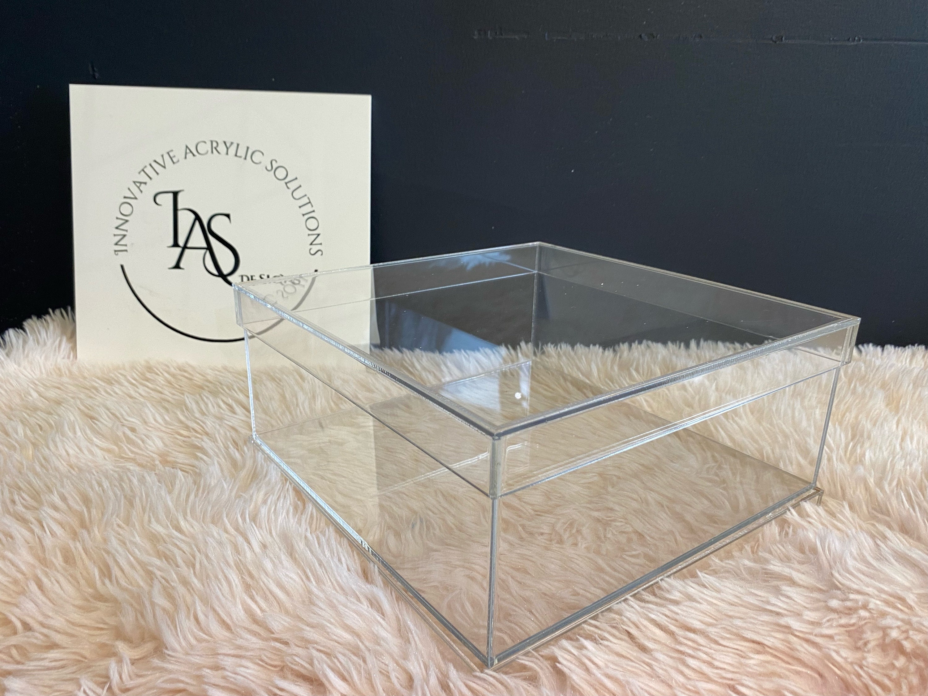 LOVPLAY Small Acrylic Box Clear Boxes with Lids Acrylic Display Case Lucite  Boxes for Gifts Weddings Valentine's Day Party Favors Treats Candies 