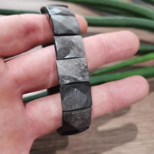 Zwarte Obsidiaan Zilveren Reflectie, Grote Rechthoekige Kraal van 16/13 mm topkwaliteit / Flexibele Bangle Type Armband